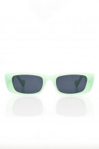 Светло зелено