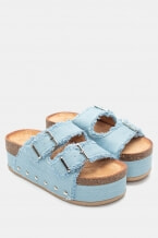 Небесно синьо